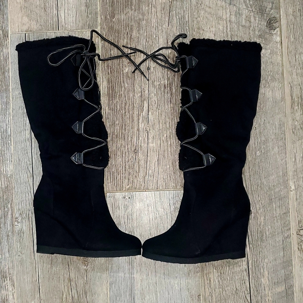 Calf length wedge boots